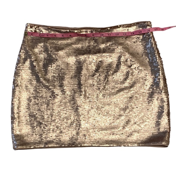 Banana Republic Rose Gold Sequin Skirt - Picture 2 of 6